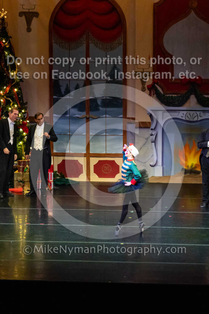 20251220182333-EQ7A0444