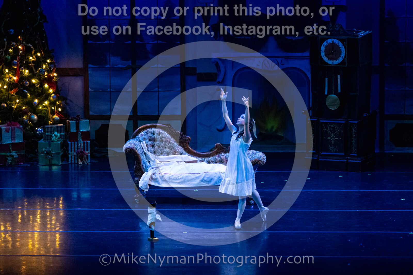 20251220183125-EQ7A0705