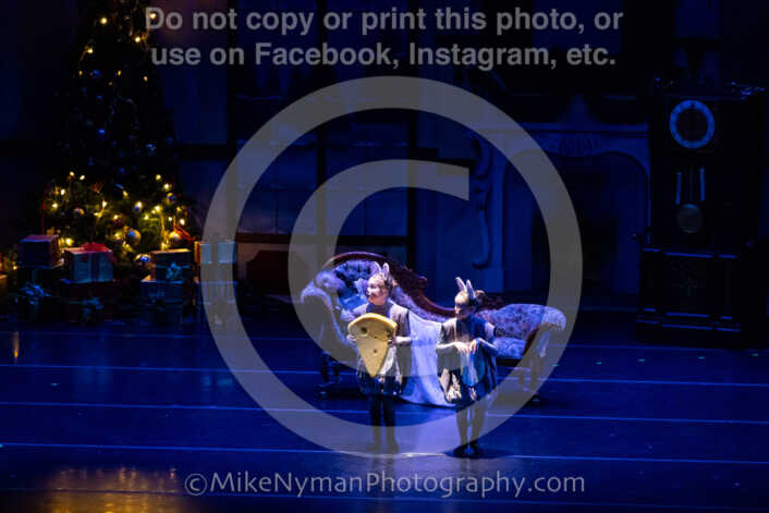 20251220183222-EQ7A0720