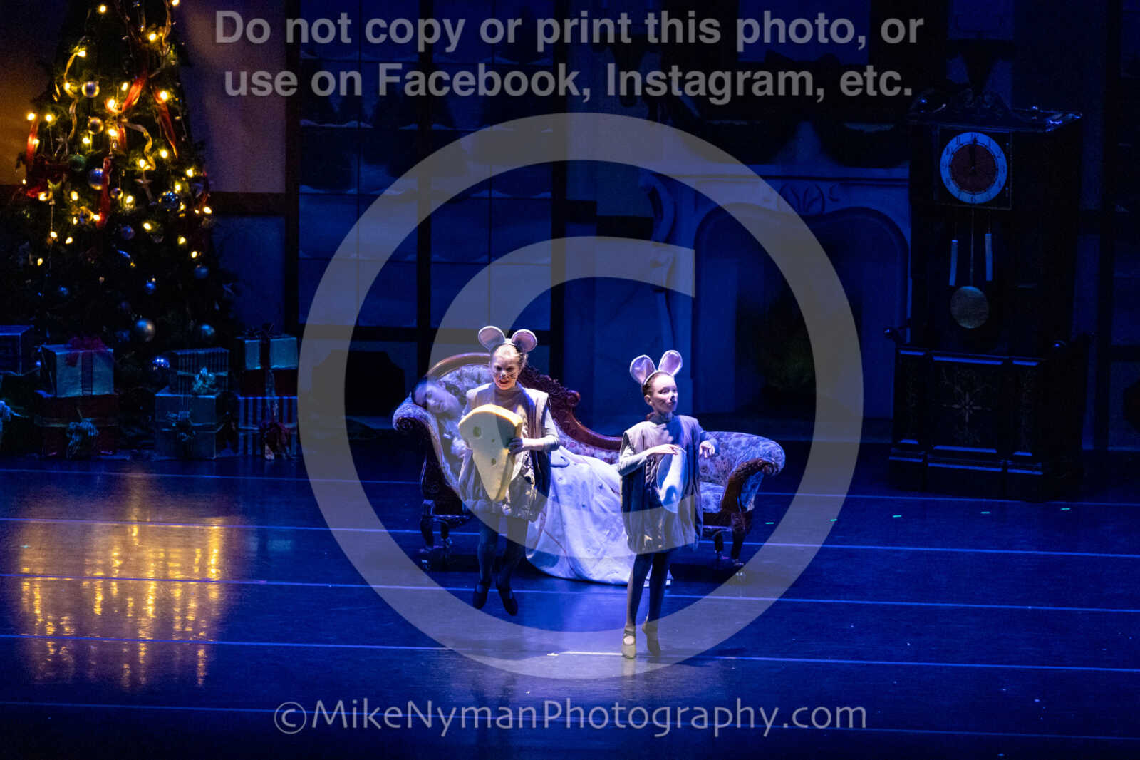 20251220183225-EQ7A0726