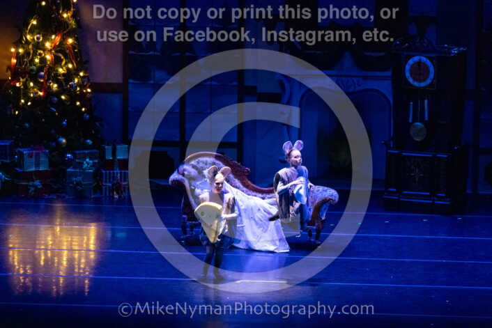 20251220183225-EQ7A0727