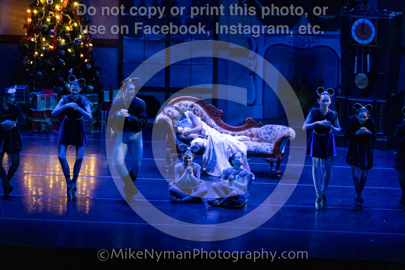 20251220183251-EQ7A0732