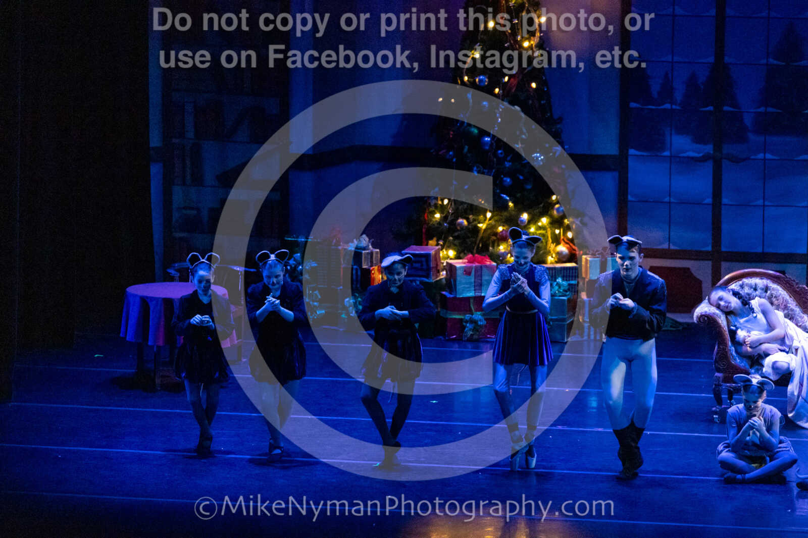 20251220183252-EQ7A0734