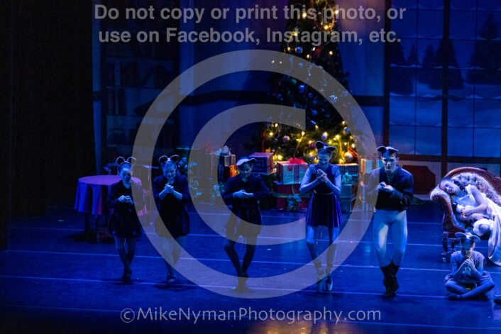 20251220183252-EQ7A0734