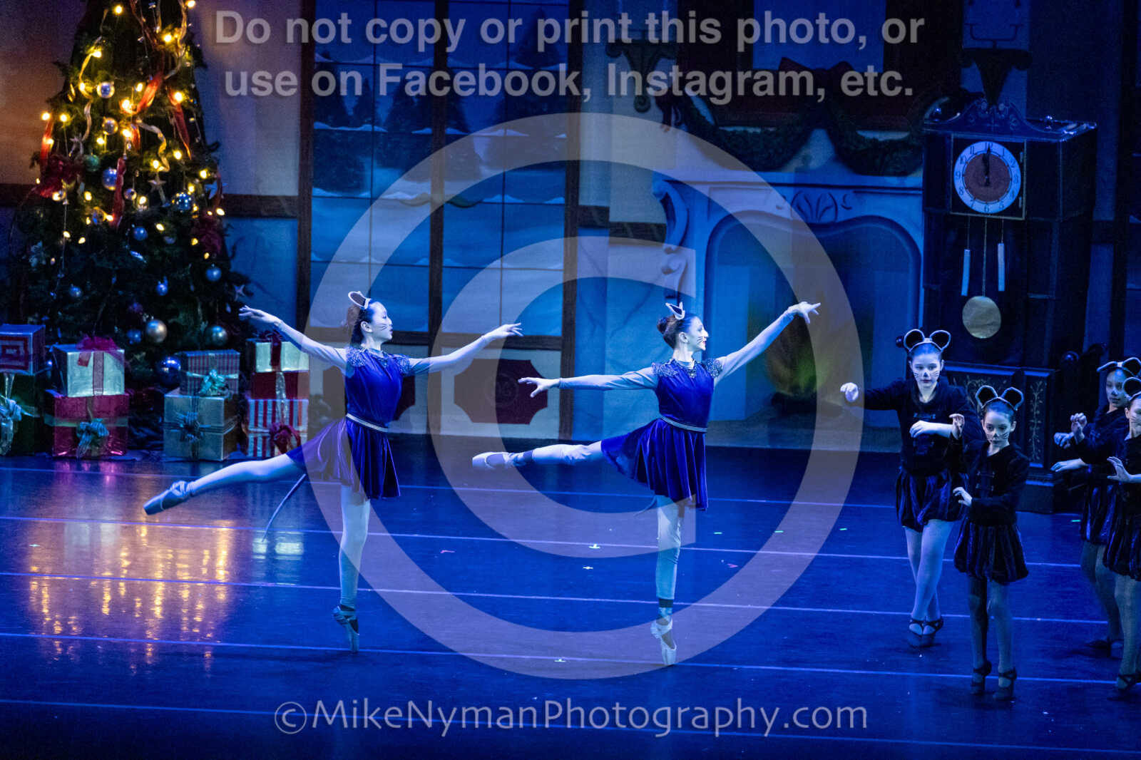 20251220183313-EQ7A0748