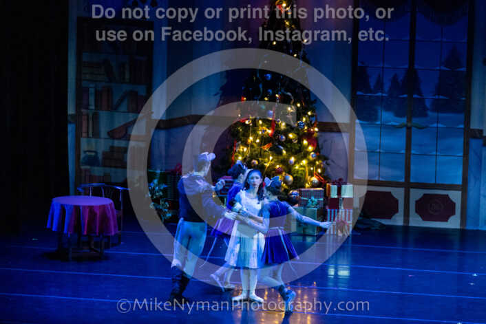 20251220183411-EQ7A0765