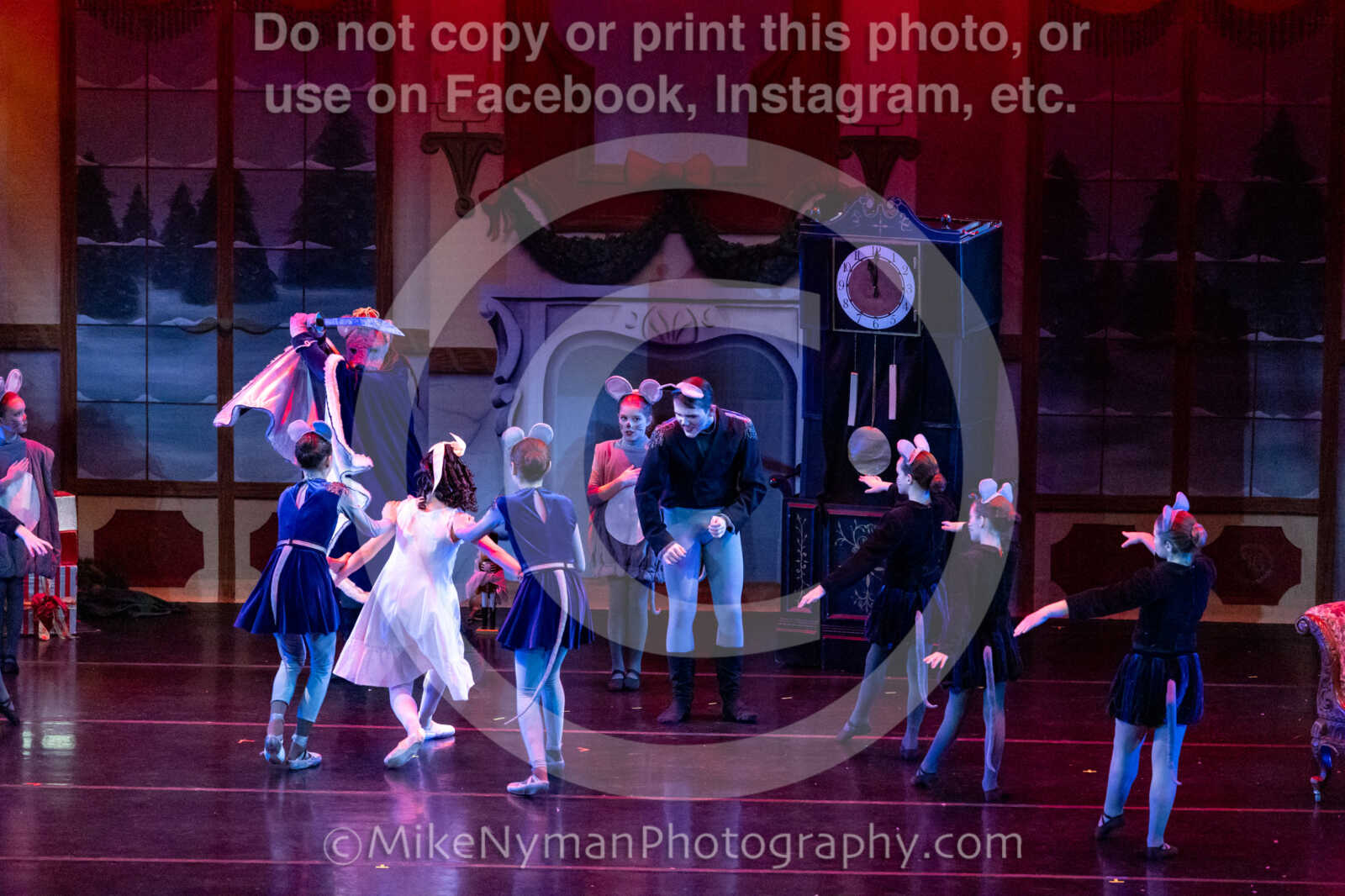 20251220183507-EQ7A0772