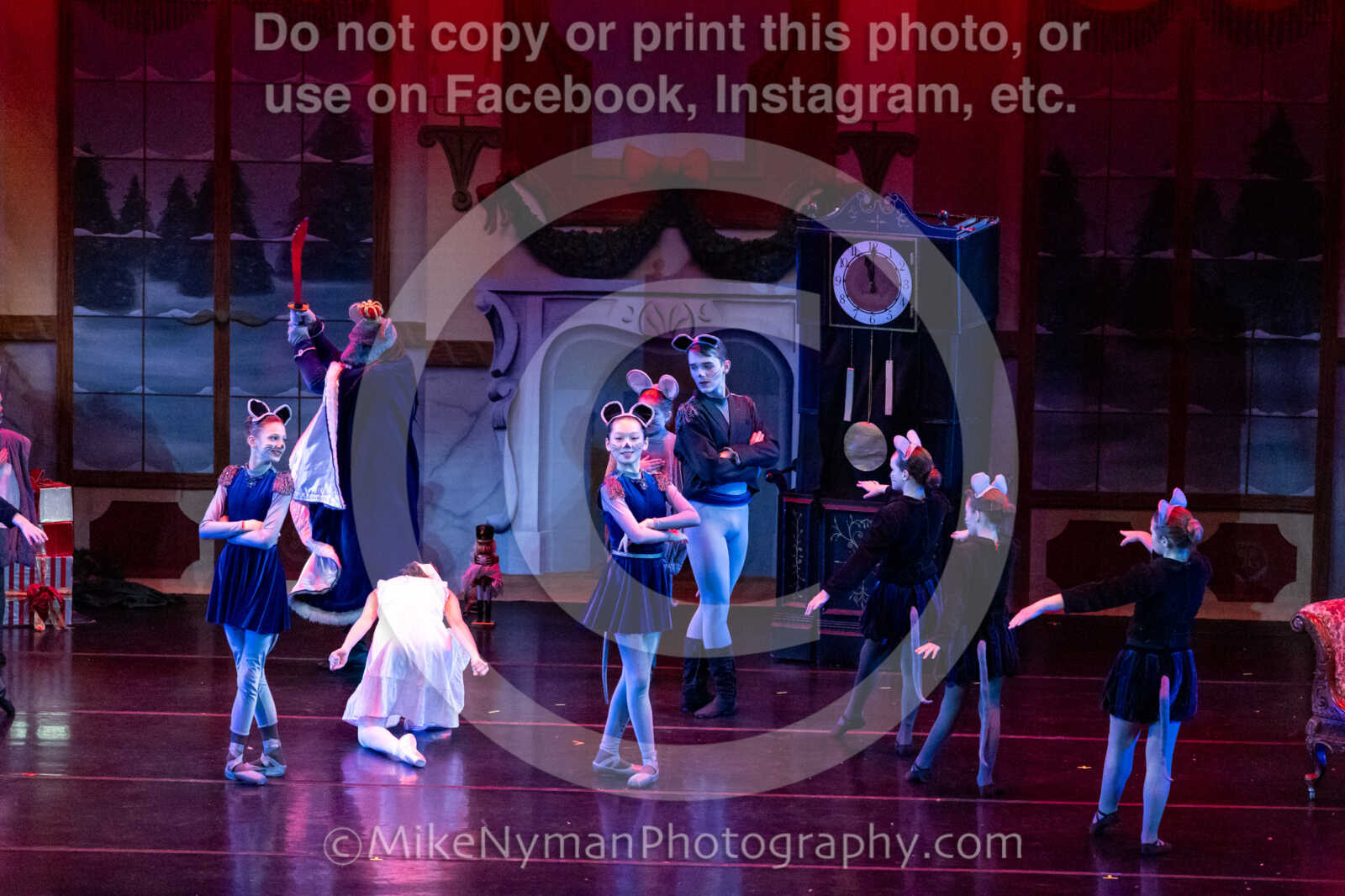 20251220183508-EQ7A0774