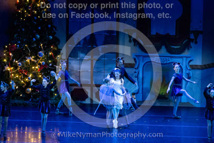 20251220183541-EQ7A0788