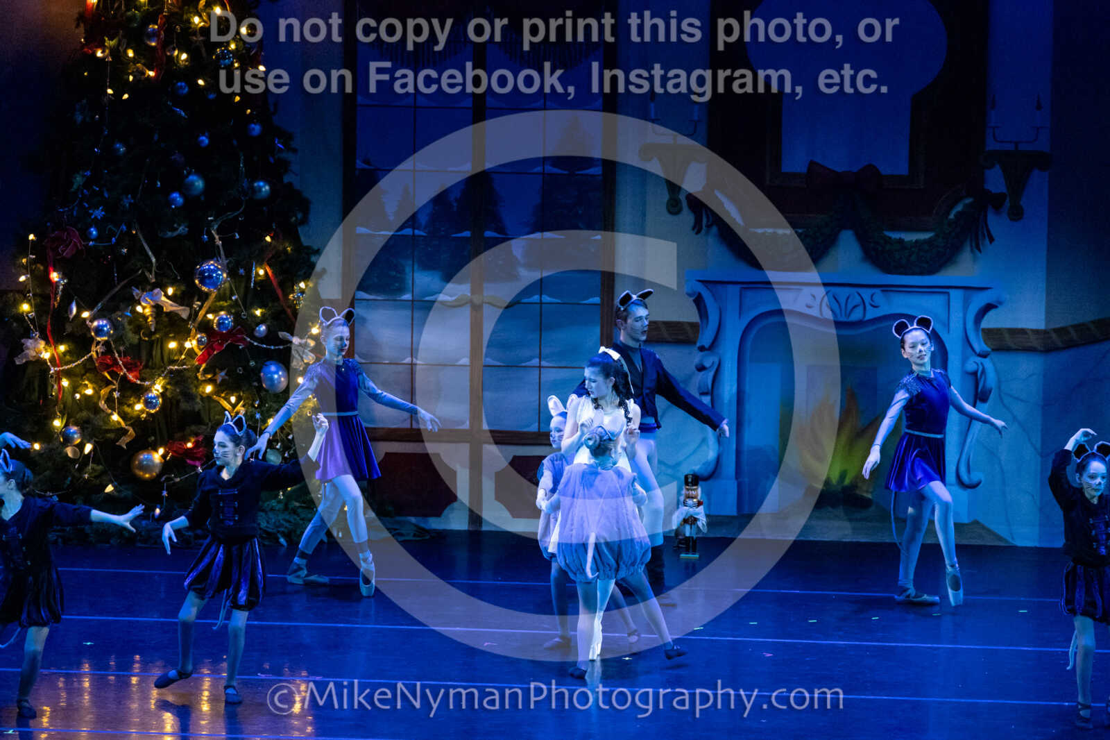 20251220183541-EQ7A0789