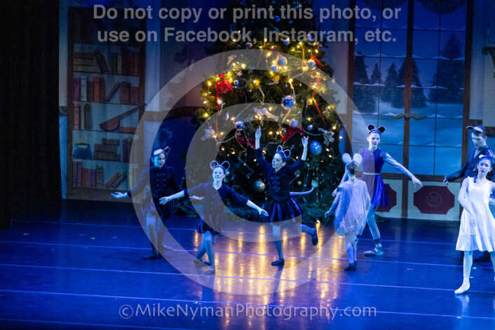 20251220183548-EQ7A0793