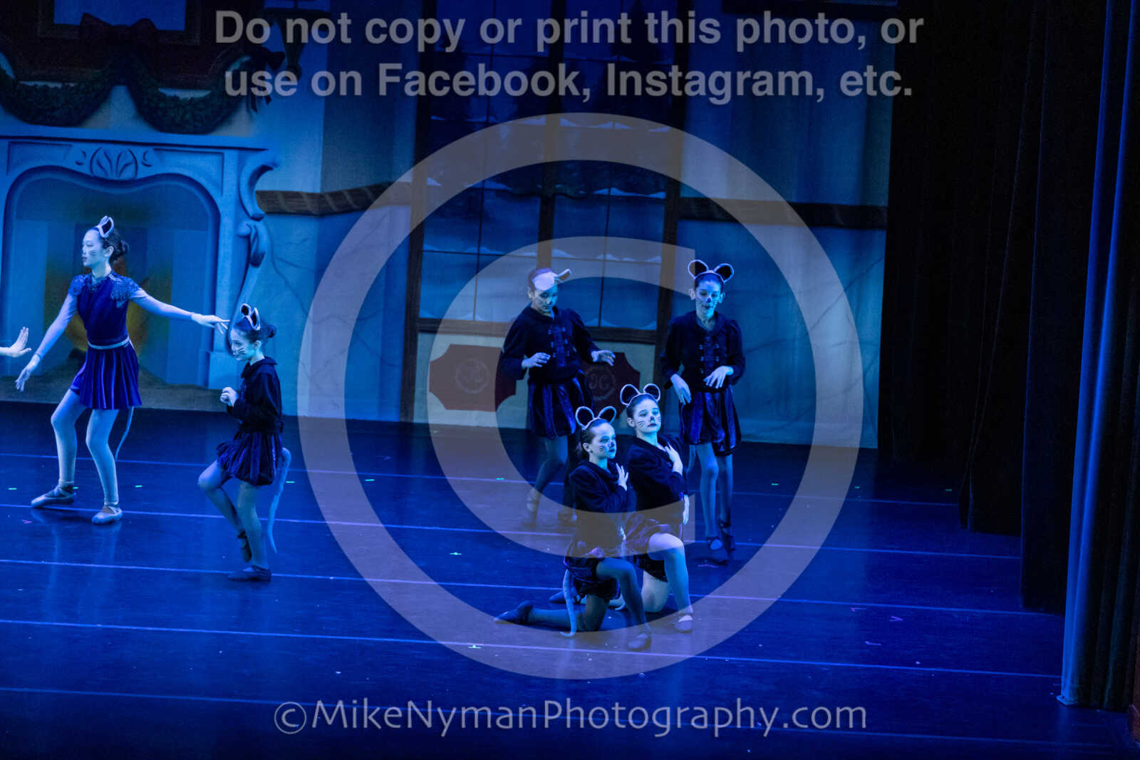 20251220183554-EQ7A0798