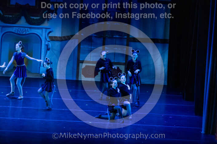 20251220183554-EQ7A0798