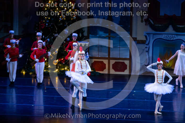 20251220183628-EQ7A0821