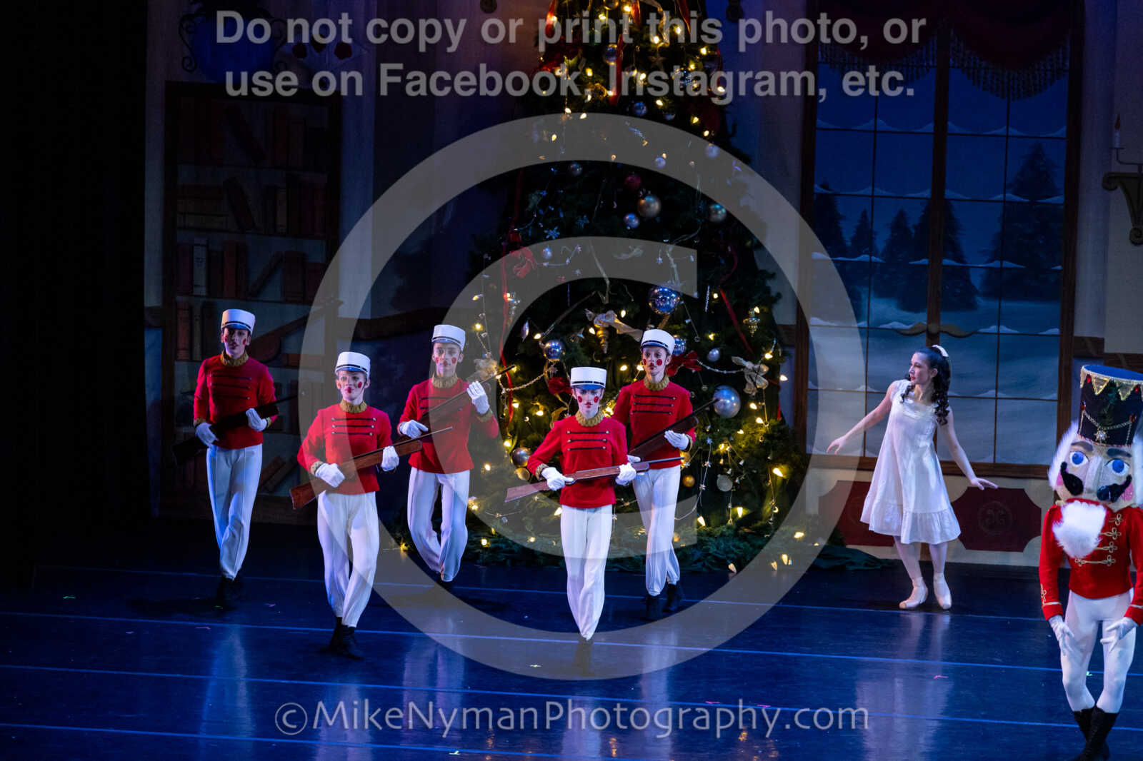 20251220183655-EQ7A0841