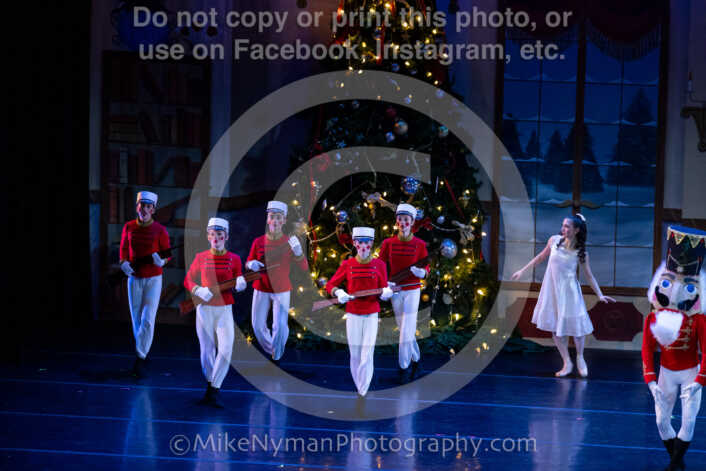 20251220183655-EQ7A0841