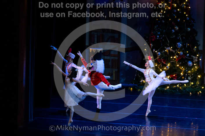 20251220183744-EQ7A0880