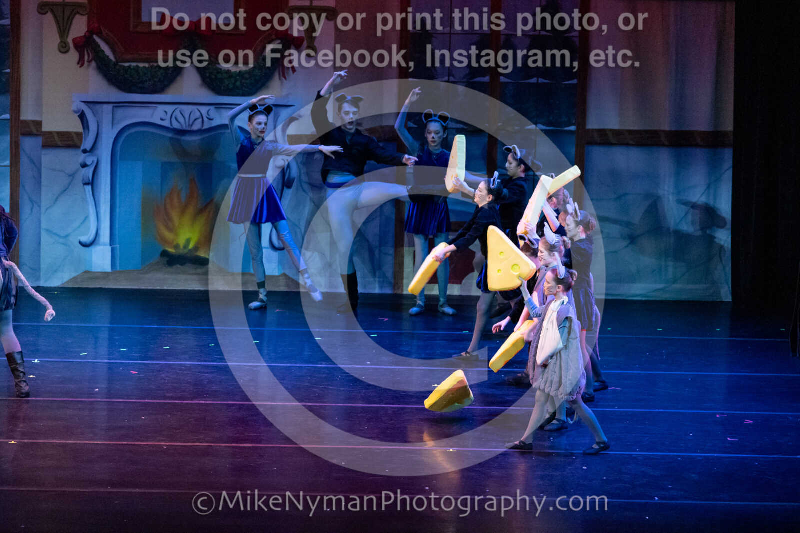 20251220183908-EQ7A0916