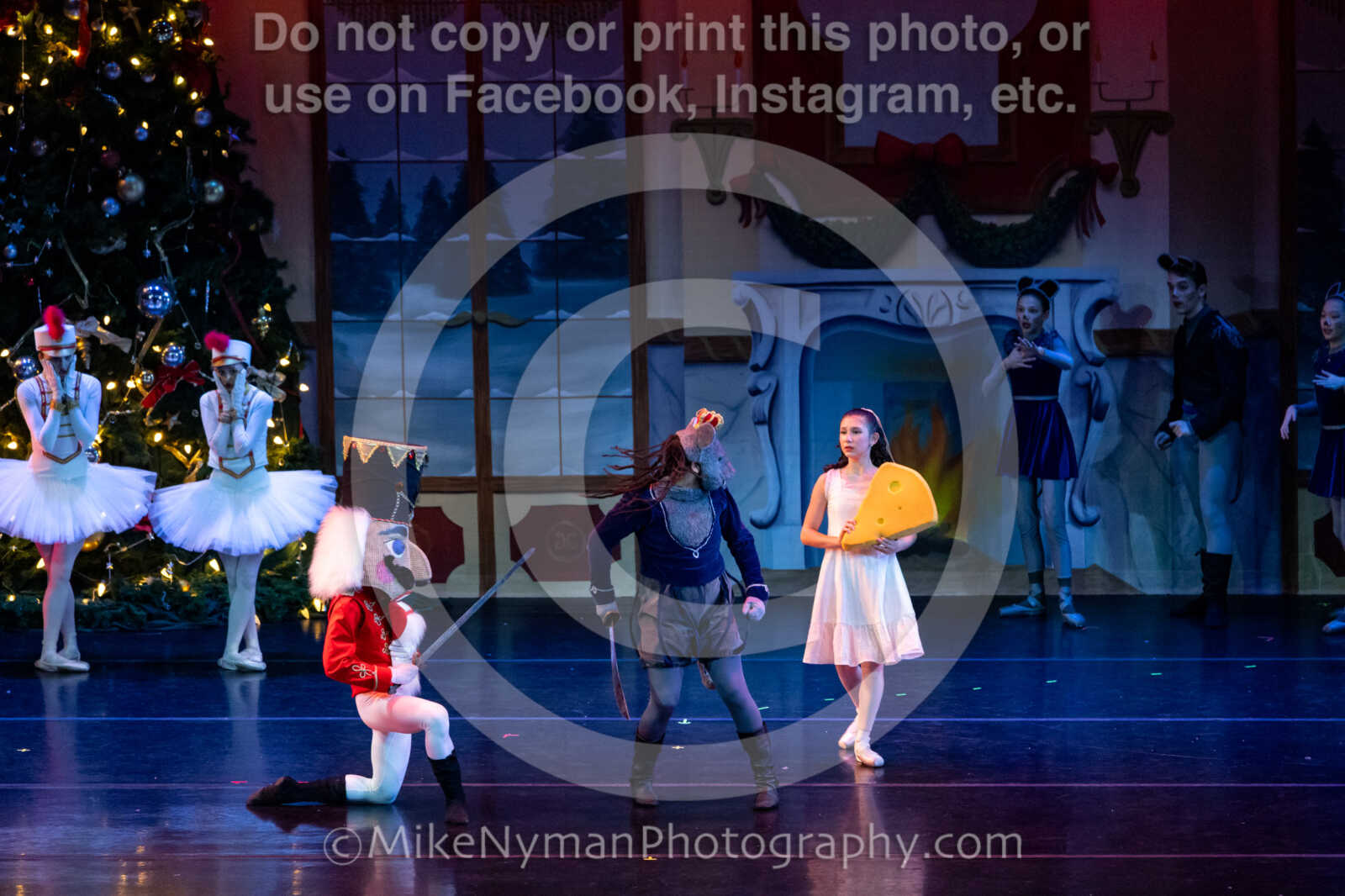 20251220183924-EQ7A0920