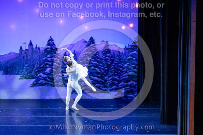 20251129194413-R62-130584