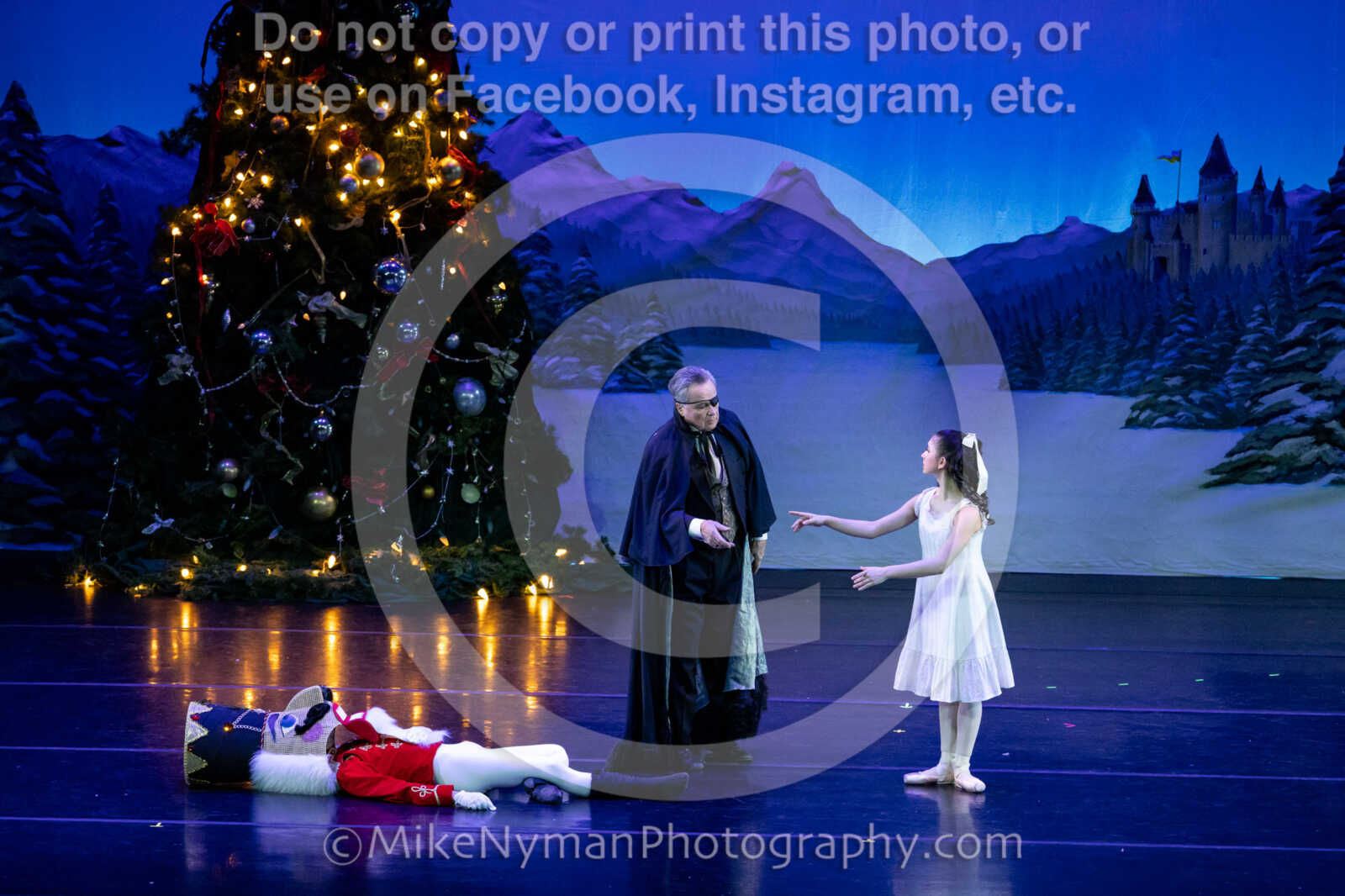 20251220184014-EQ7A0930