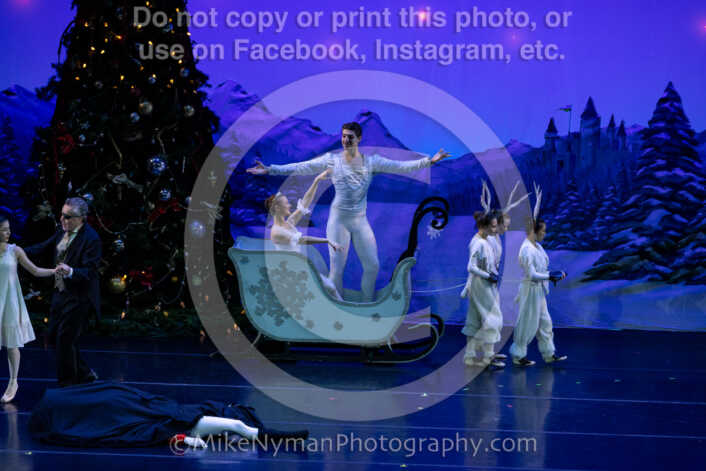 20251220184056-EQ7A0940