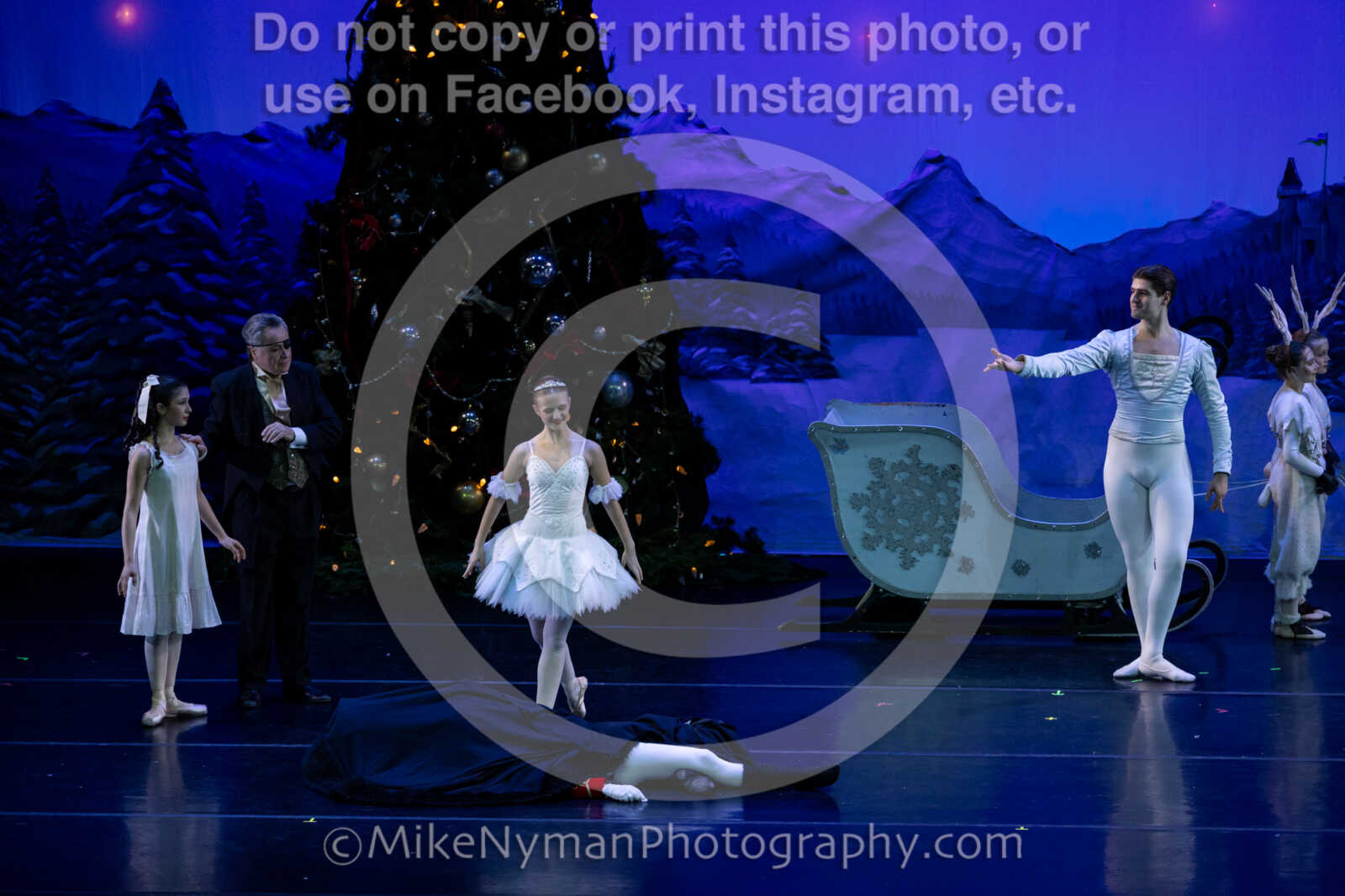 20251220184127-EQ7A0950