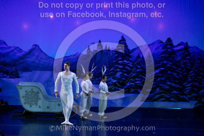 20251220184133-EQ7A0954