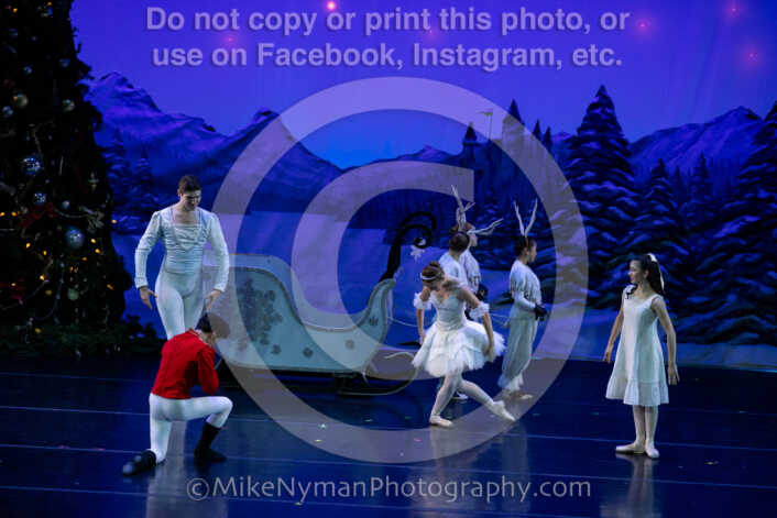 20251220184153-EQ7A0960