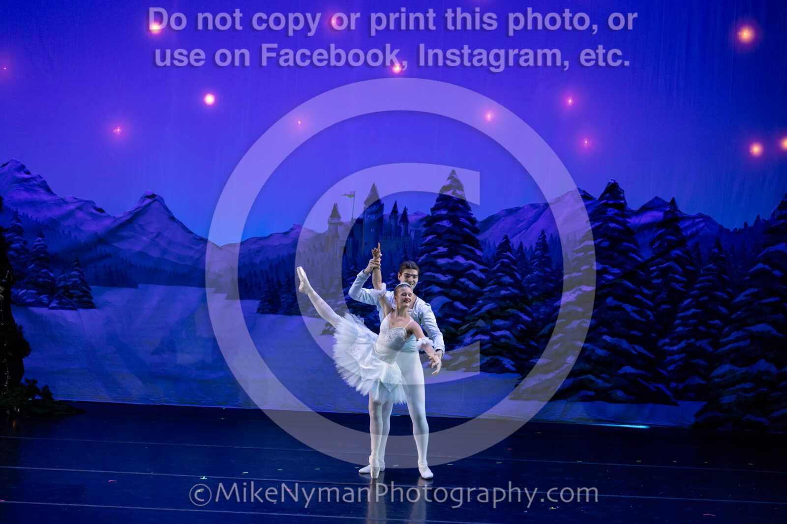 20251220184215-EQ7A0970