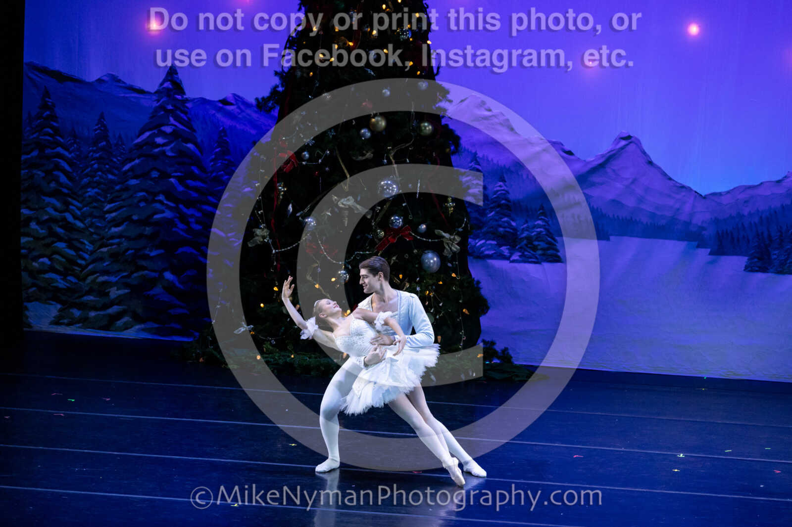 20251220184238-EQ7A0996