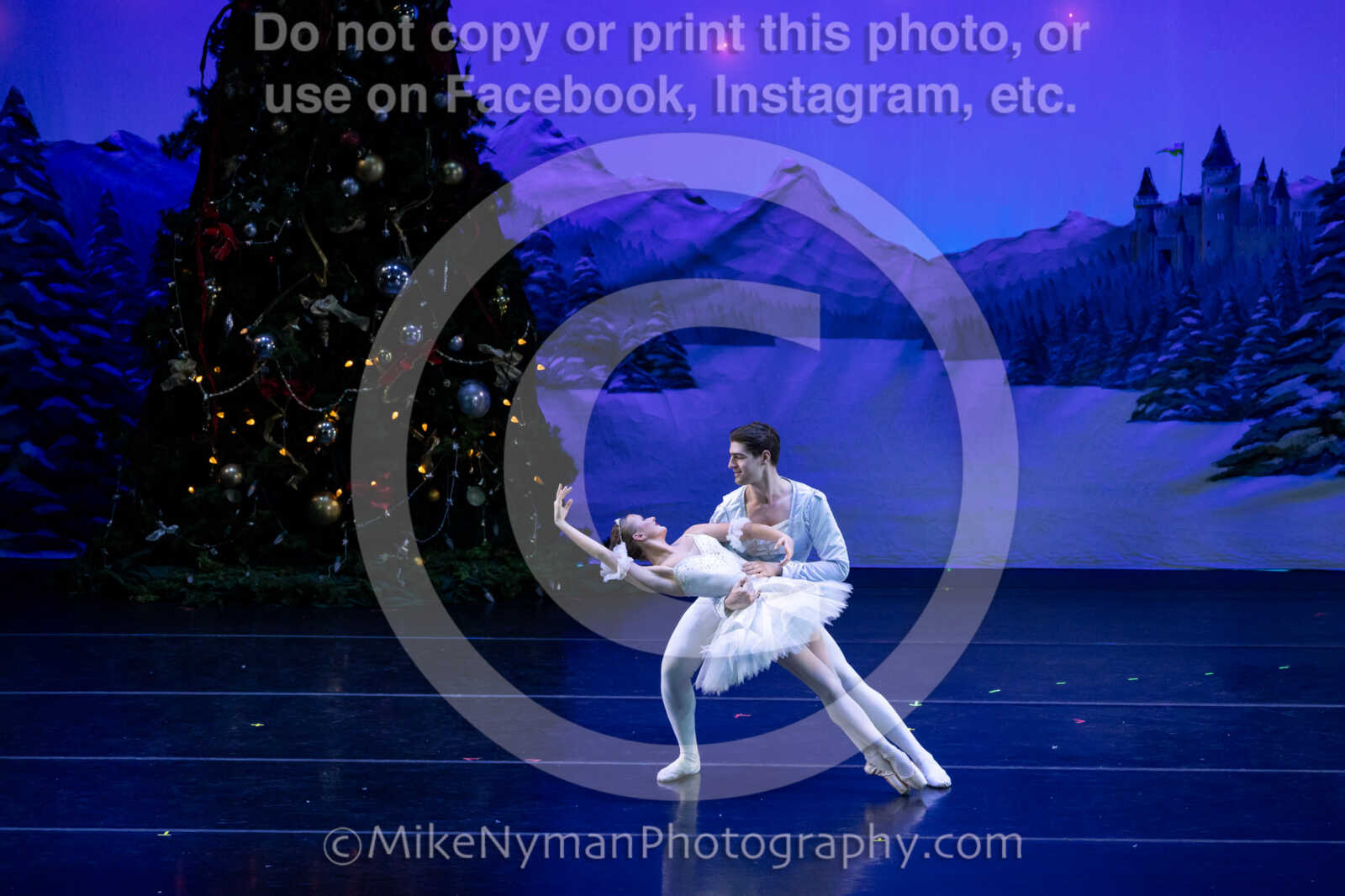 20251220184249-EQ7A1001