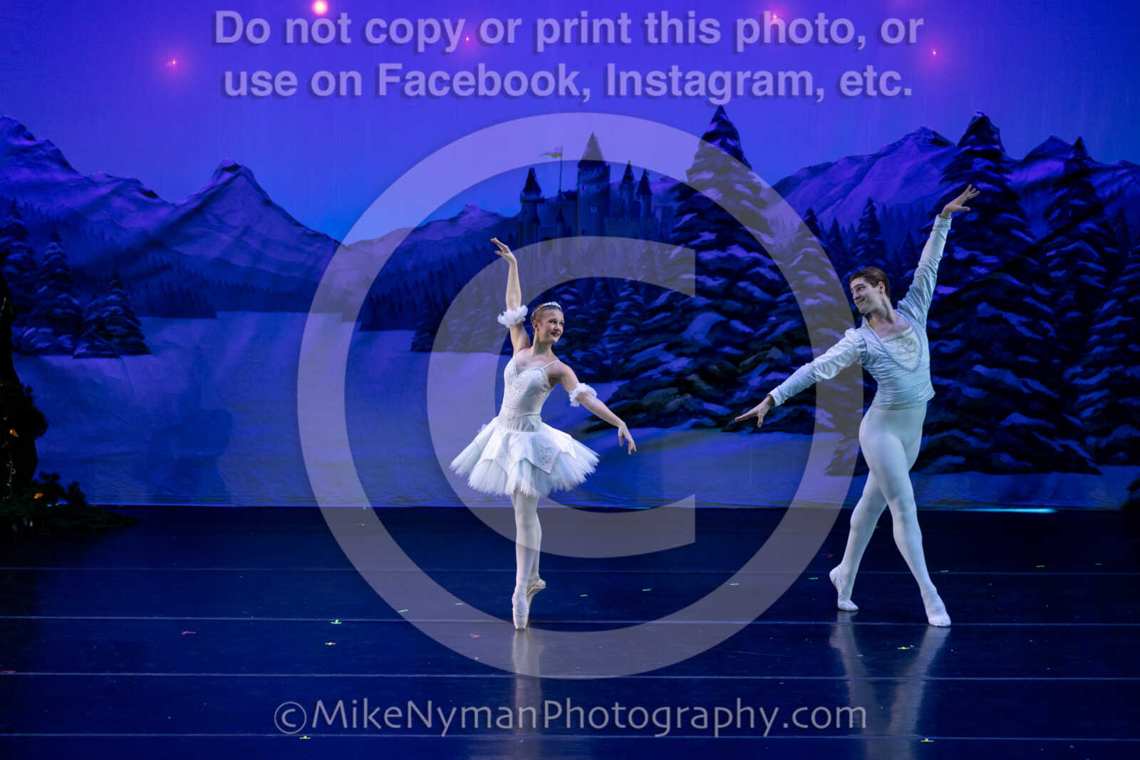 20251220184304-EQ7A1008