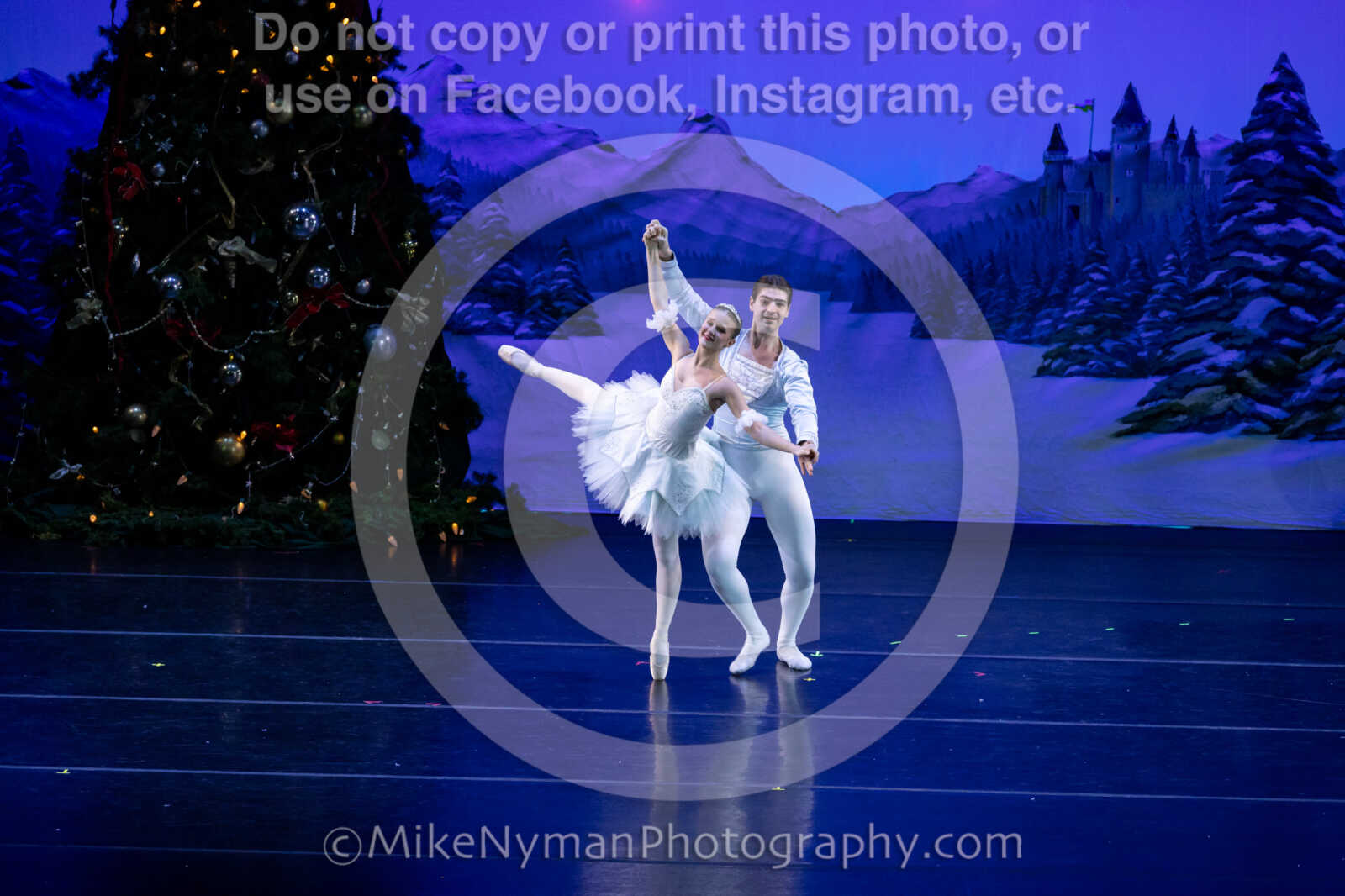 20251220184318-EQ7A1016