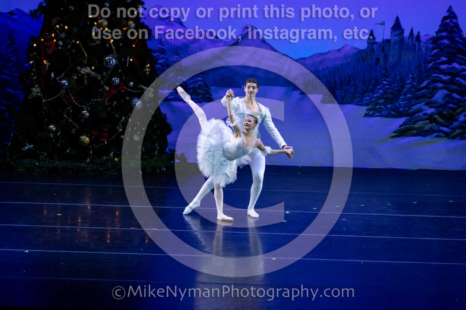 20251220184321-EQ7A1020