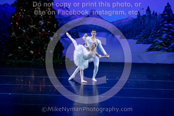 20251220184321-EQ7A1020