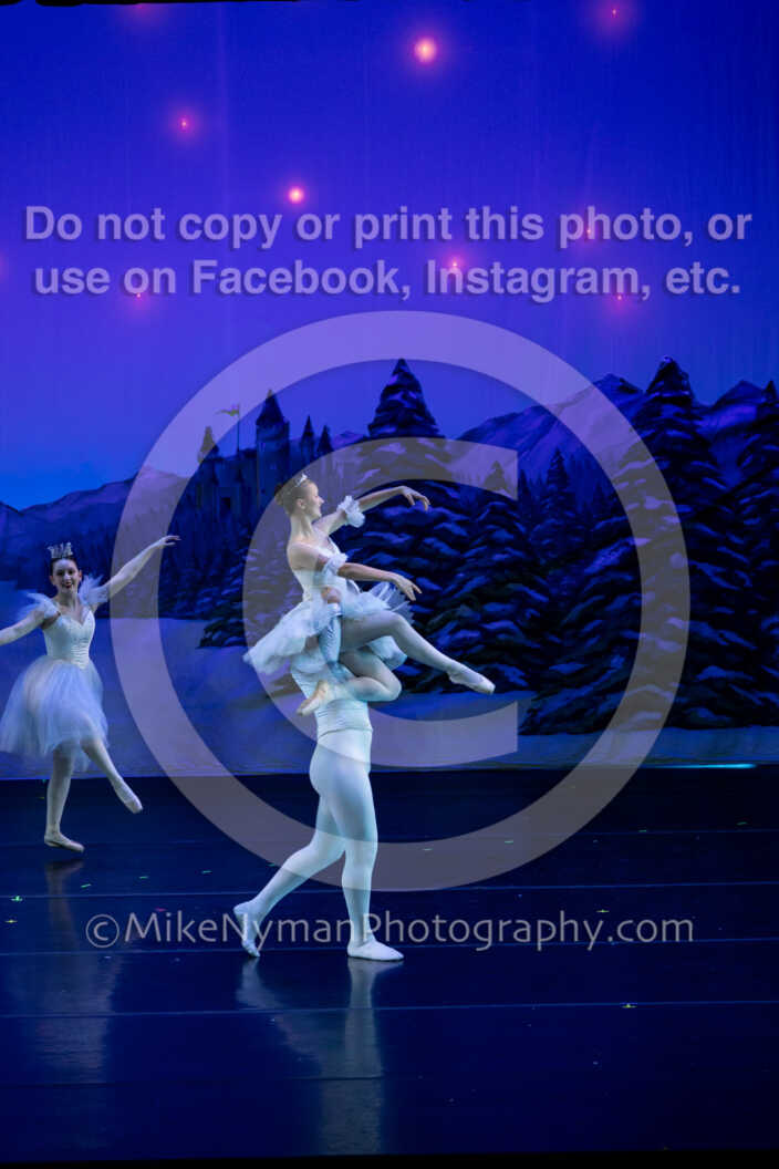 20251220184759-EQ7A1158