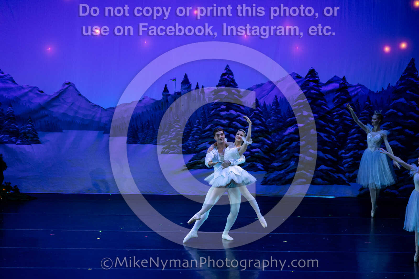 20251220184900-EQ7A1207