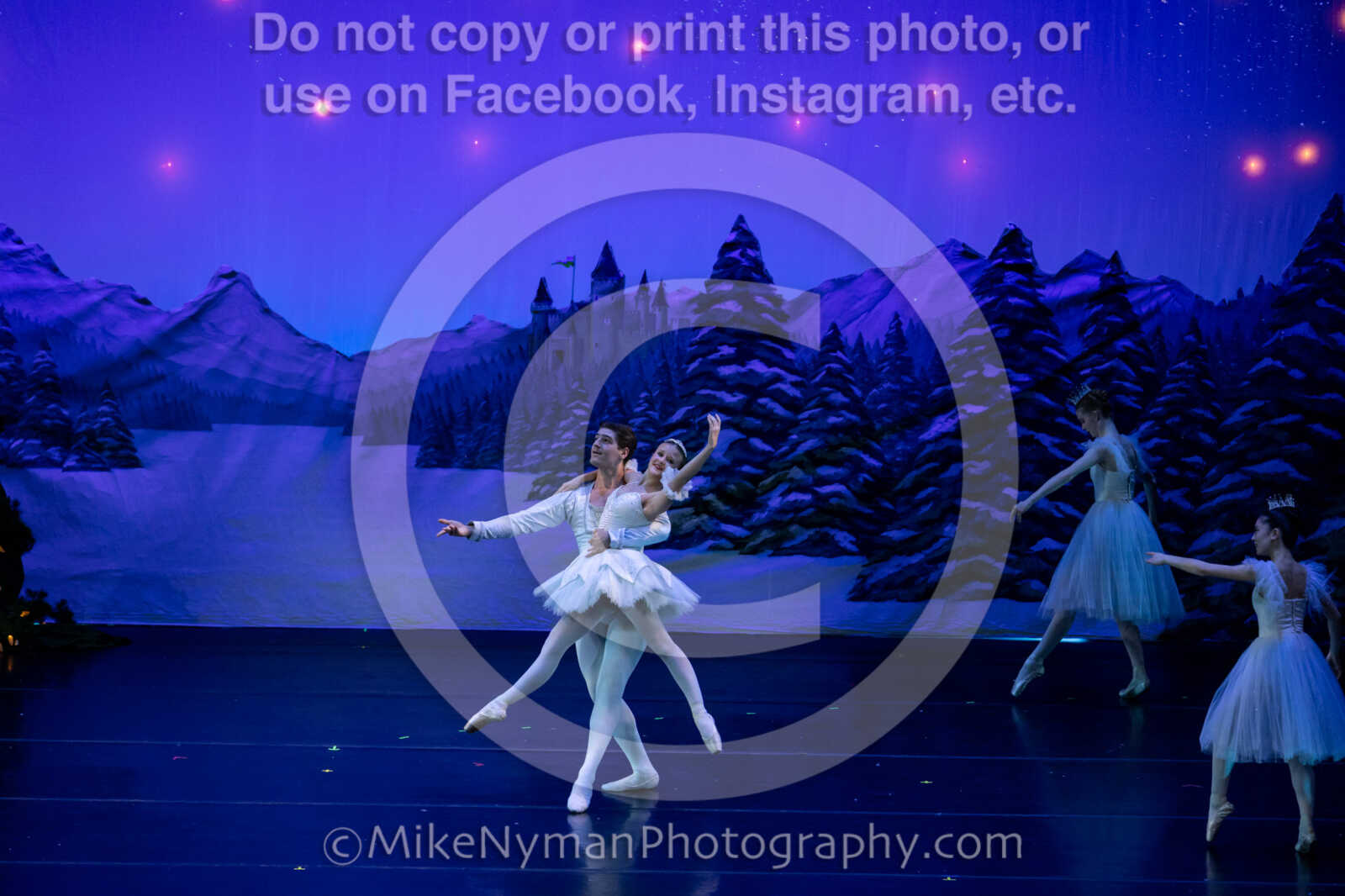 20251220184901-EQ7A1213