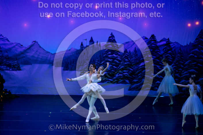 20251220184901-EQ7A1213