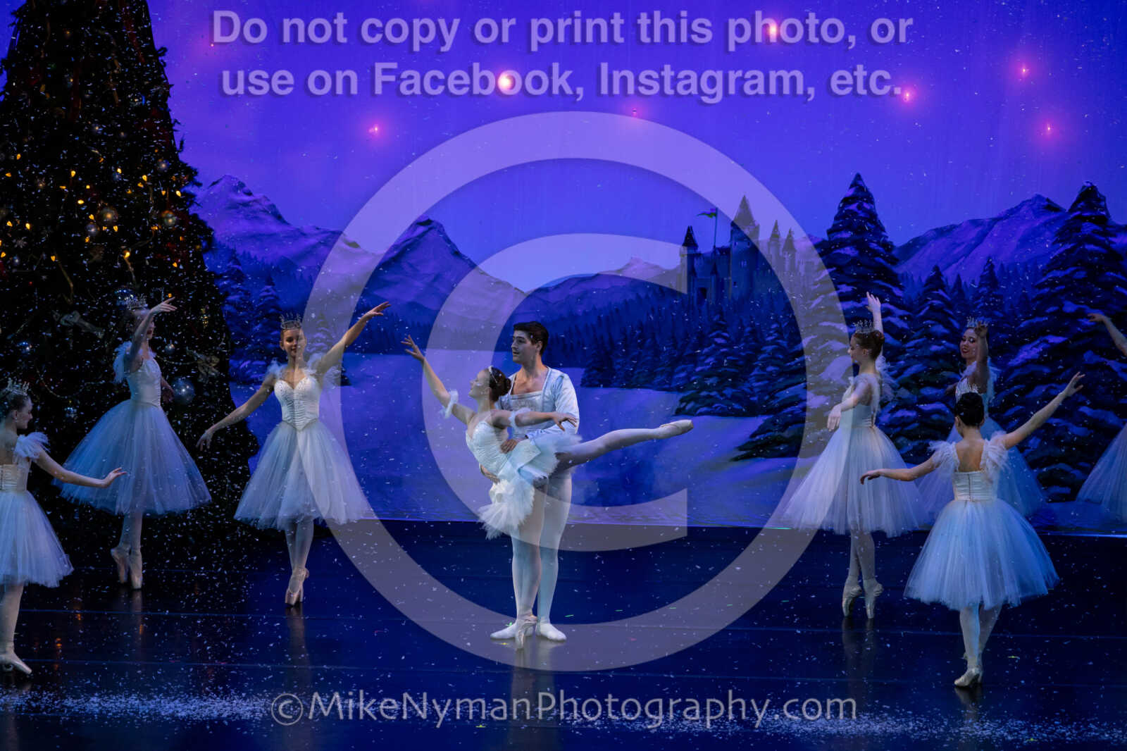 20251220184910-EQ7A1221