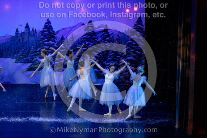 20251220184916-EQ7A1229