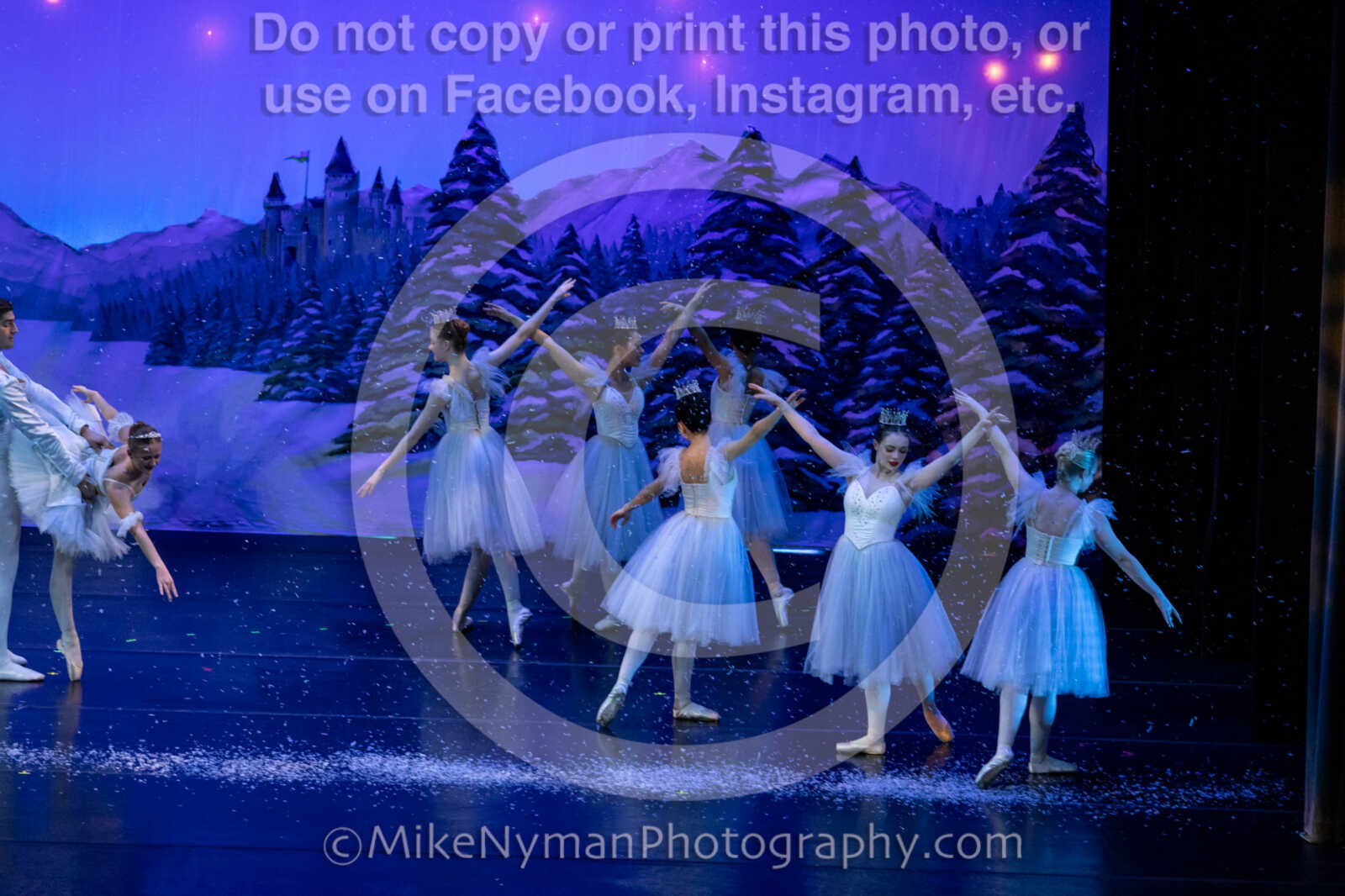 20251220184916-EQ7A1230