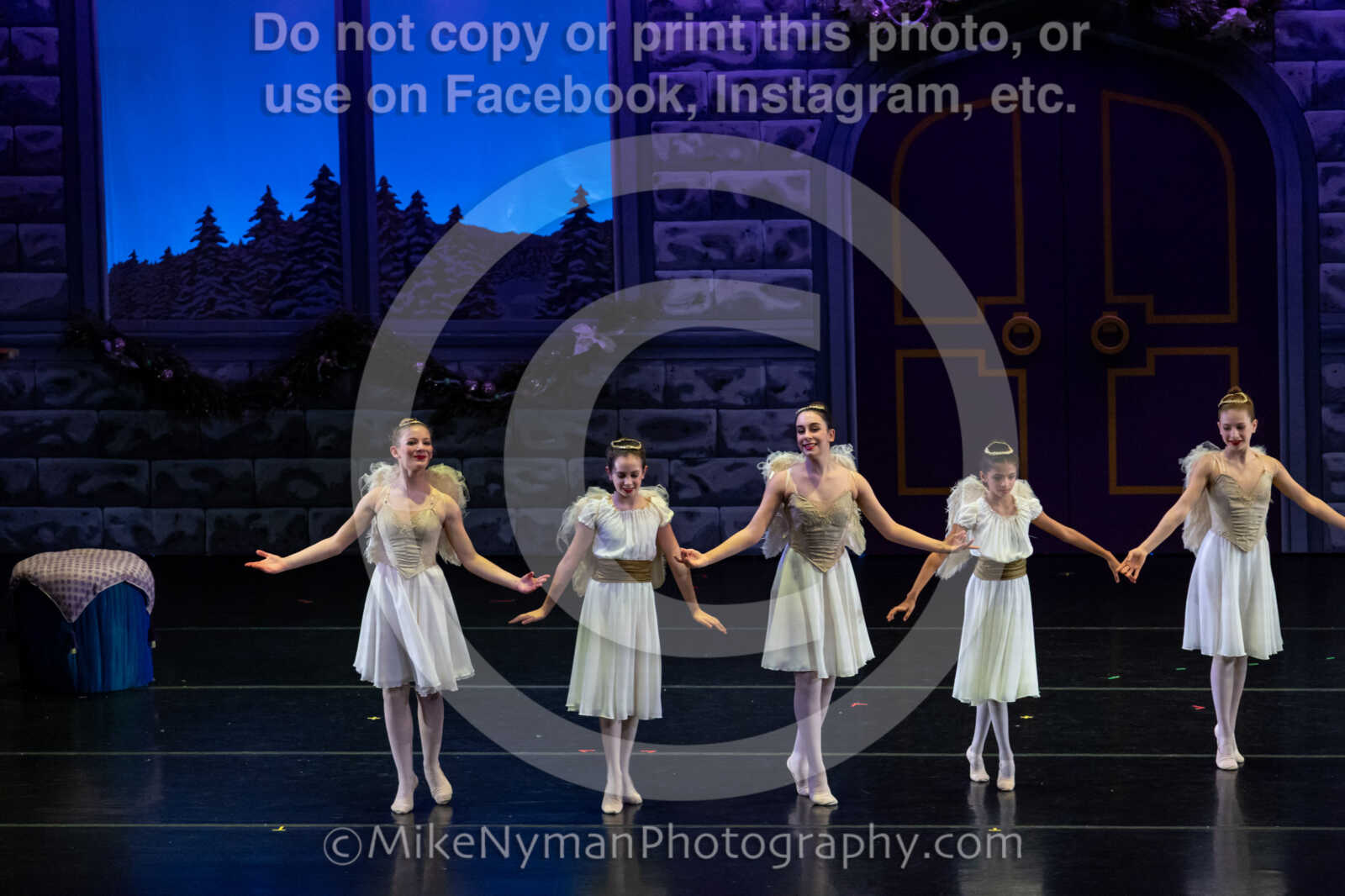 20251220191400-EQ7A1403