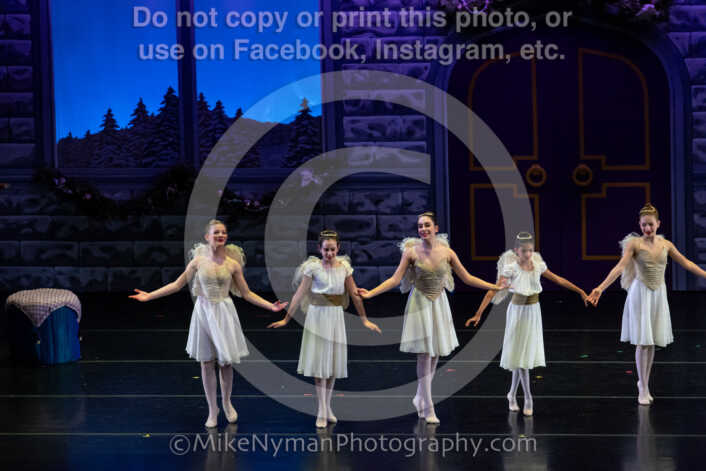 20251220191400-EQ7A1403