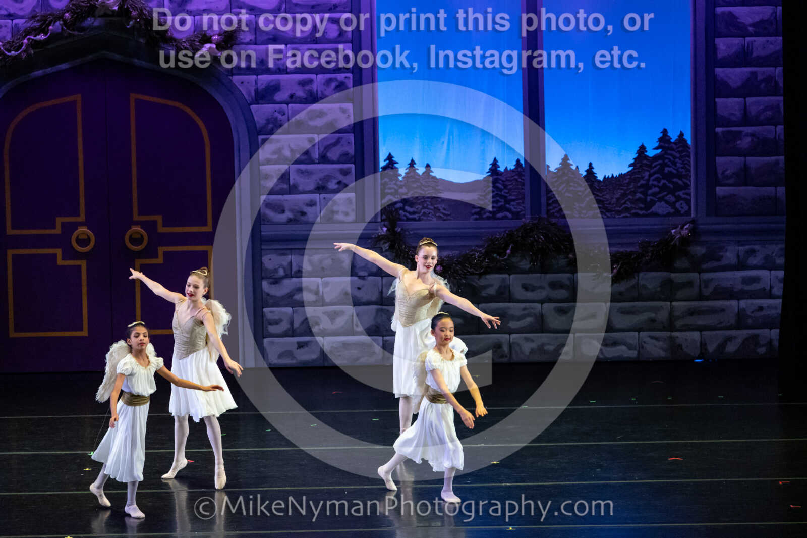 20251220191403-EQ7A1406