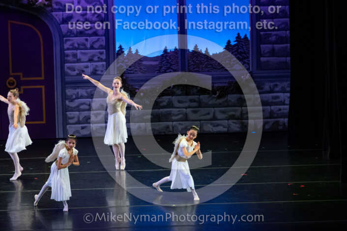 20251220191404-EQ7A1408