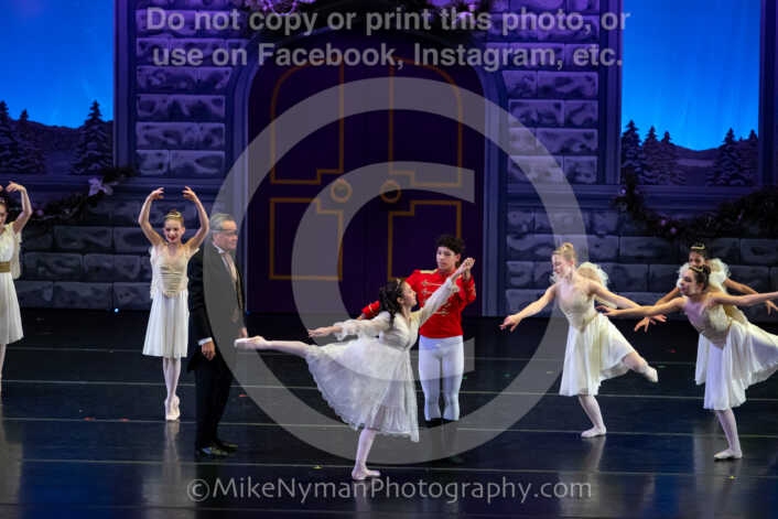 20251220191536-EQ7A1442