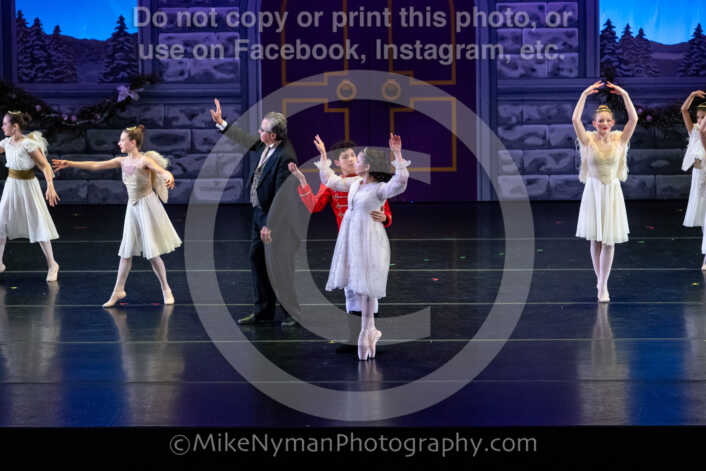 20251220191548-EQ7A1448