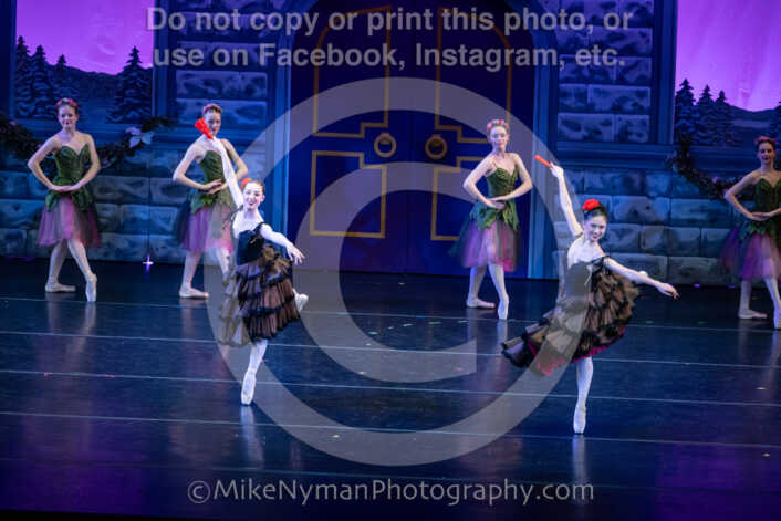 20251129204909-R62-132381